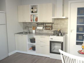 Кухонный гарнитур Лариса стандарт 5 1600 мм в Арамиле - aramil.magazinmebel.ru | фото - изображение 1